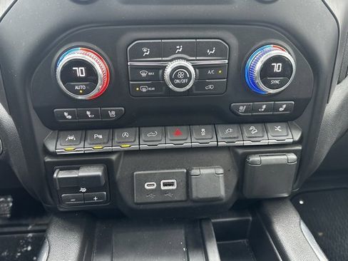 Used 2022 GMC Sierra 1500 Denali w/ Denali Premium Package image 16