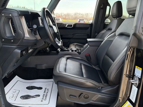 Used 2025 Ford Bronco Outer Banks image 17