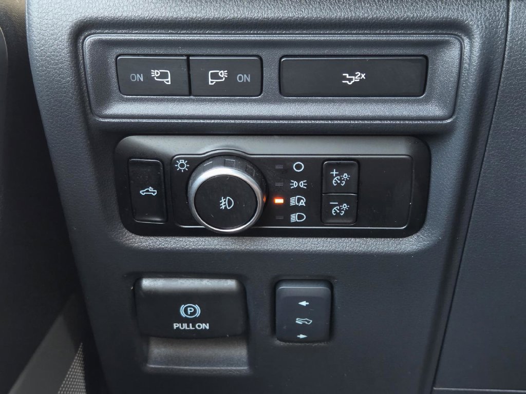 Used 2024 Ford F150 Lariat AWD/4WD image 17