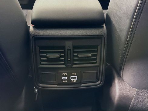 Used 2026 Subaru Forester Premium AWD/4WD image 25