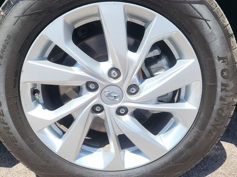 Used 2021 Hyundai Tucson SE w/ Cargo Package FWD image 16