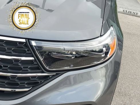 Used 2022 Ford Explorer XLT w/ Equipment Group 202A image 12