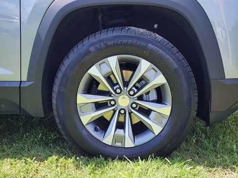 Certified 2026 Chevrolet Equinox LT AWD/4WD image 13
