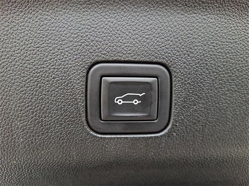 Certified 2024 Chevrolet Tahoe Z71 image 31