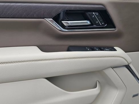 New 2026 GMC Yukon Denali w/ Sun & Power Step Package AWD/4WD image 10
