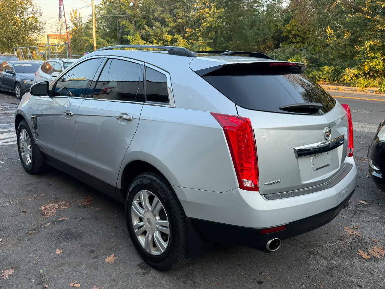 Used 2014 Cadillac SRX FWD image 8
