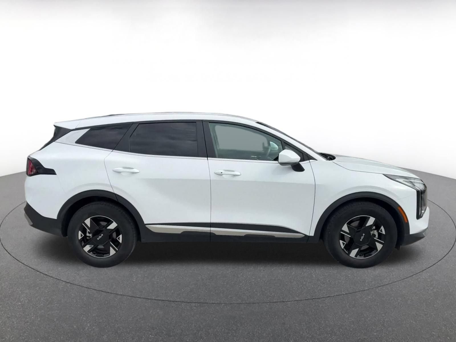 Used 2026 Kia Sportage LX FWD image 15