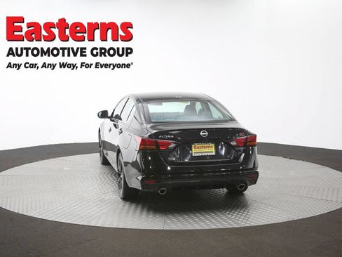Used 2024 Nissan Altima 2.5 SR FWD image 36