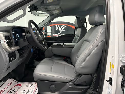 New 2026 Ford F250 4x4 Crew Cab Super Duty image 8