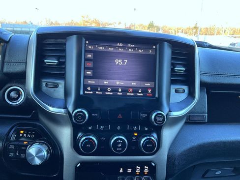 Used 2019 RAM 1500 Laramie image 14