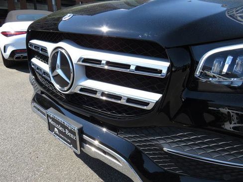 Used 2022 Mercedes-Benz GLS 450 4MATIC image 27
