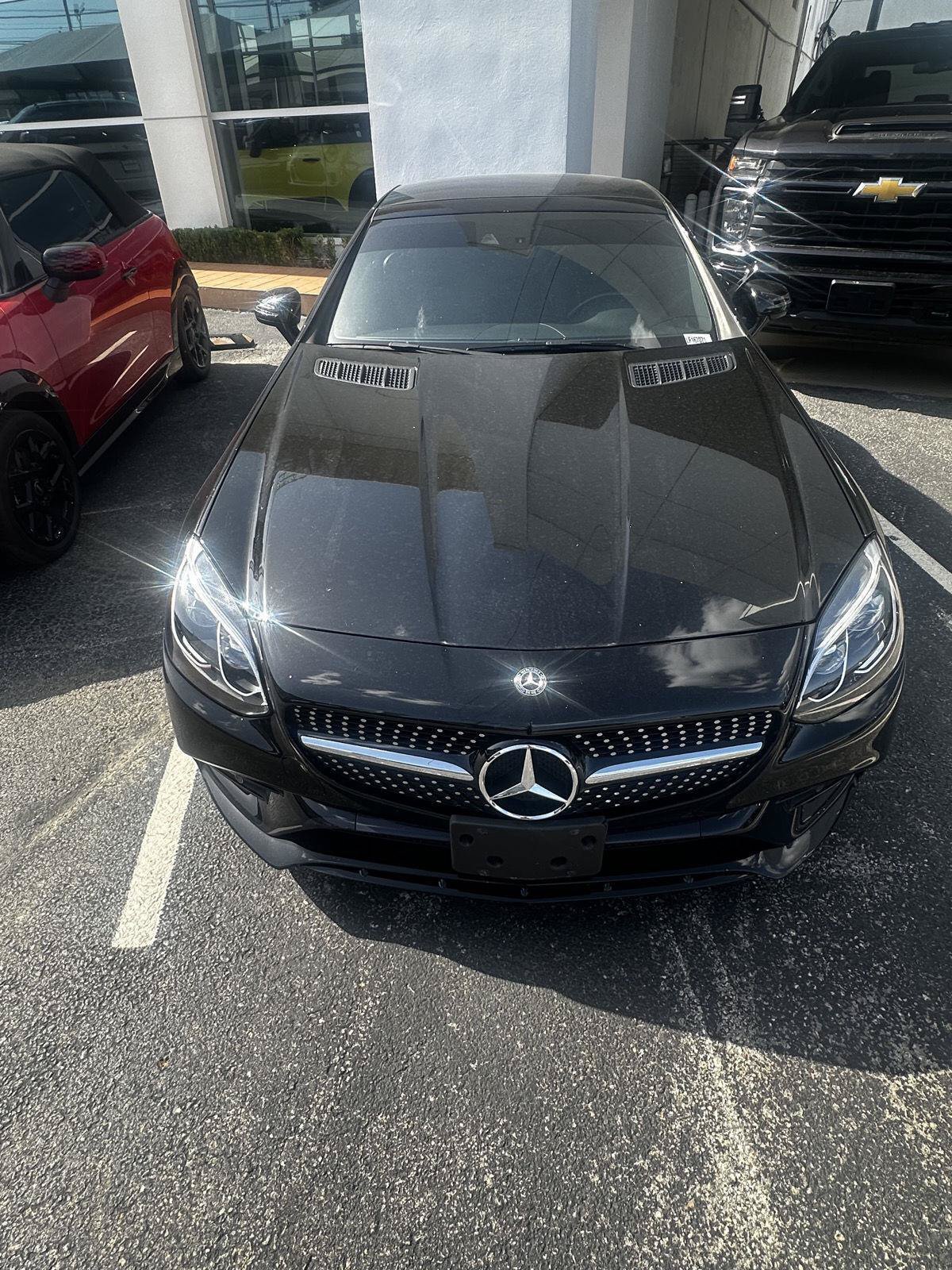 Used 2020 Mercedes-Benz SLC 300 image 2