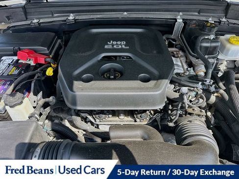 Used 2022 Jeep Wrangler Unlimited Rubicon 4xe AWD/4WD image 37