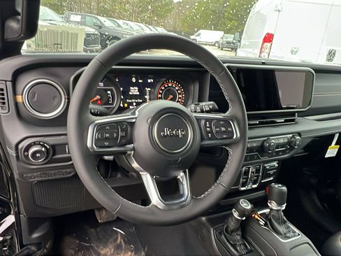 New 2026 Jeep Wrangler Unlimited Sahara AWD/4WD image 21