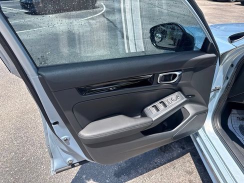 Used 2023 Honda Civic Touring image 10