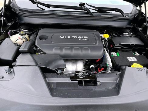 Used 2018 Jeep Cherokee Limited image 9