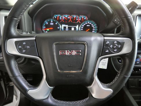 Used 2018 GMC Sierra 1500 SLE image 26