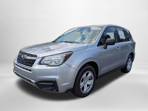 Used 2018 Subaru Forester 2.5i AWD/4WD image 8