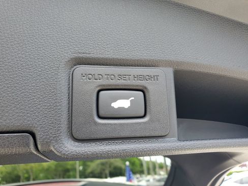 Used 2023 Acura RDX w/ Technology Package FWD image 9