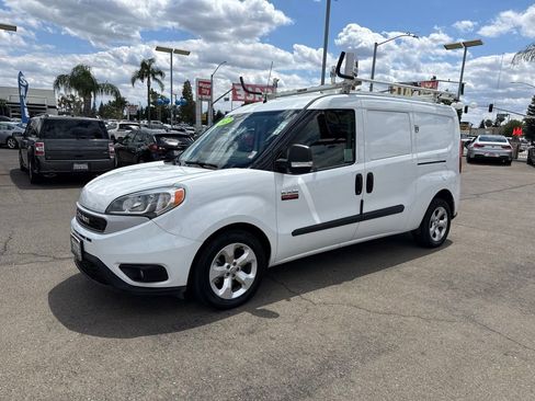 Used 2022 RAM ProMaster City Wagon w/ Lights & Wheels Group FWD image 3