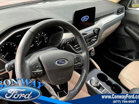 Used 2020 Ford Escape SEL image 7