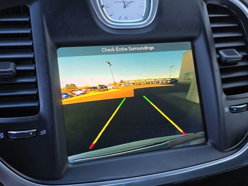 Used 2018 Chrysler 300 Touring w/ Sport Appearance Package image 24