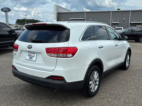 Used 2017 Kia Sorento FWD w/ LX Convenience Package image 5