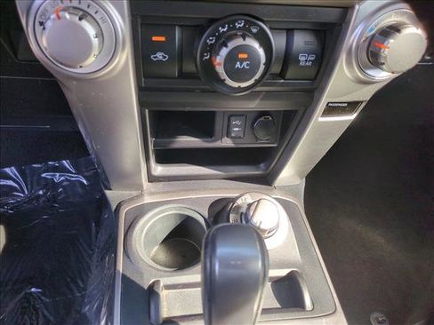 Used 2015 Toyota 4Runner SR5 AWD/4WD image 29