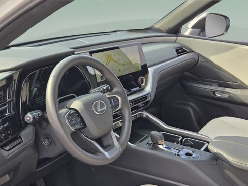 Certified 2025 Lexus TX 350 FWD w/ Technology Package image 9