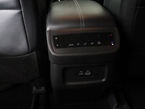 Used 2023 Nissan Pathfinder SL AWD/4WD image 50