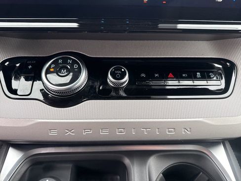 New 2026 Ford Expedition Max Active AWD/4WD image 16