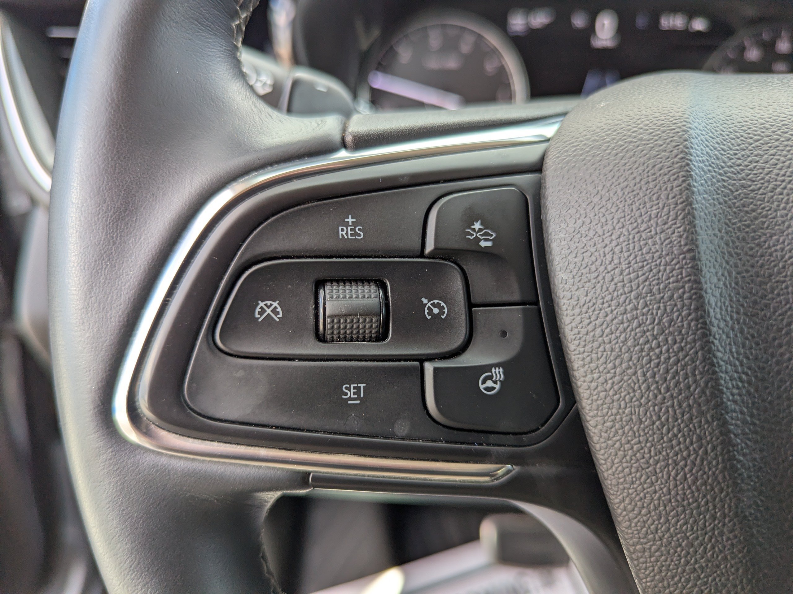 Used 2022 Buick Envision Essence w/ Sport Touring Package AWD/4WD image 14