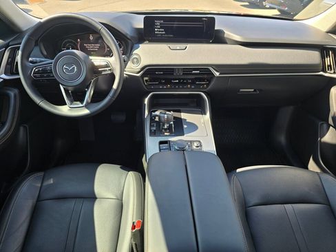Certified 2024 MAZDA CX-90 Plug-In Hybrid w/ Preferred AWD/4WD image 9