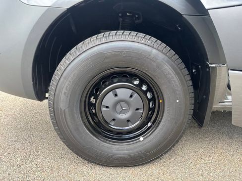 New 2025 Mercedes-Benz Sprinter 2500 image 22