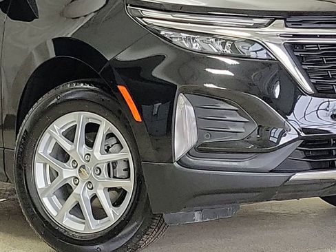 Used 2023 Chevrolet Equinox LT image 3