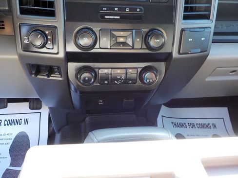 Used 2022 Ford F250 XL w/ Power Equipment Group image 20