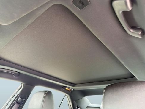 Used 2023 Chrysler 300 S RWD image 15