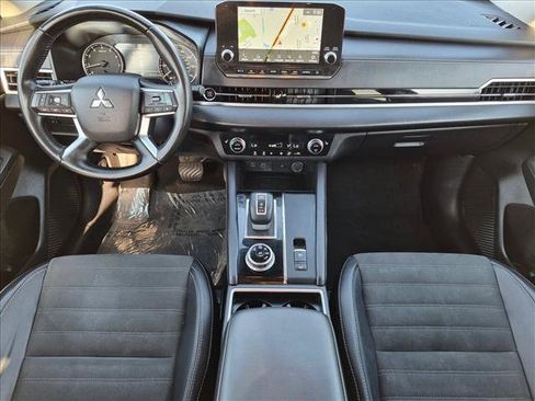 Used 2024 Mitsubishi Outlander SE FWD image 18