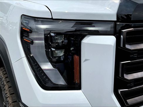 New 2026 GMC Sierra 2500 AT4X w/ LPO, Black Badging Package AWD/4WD image 8