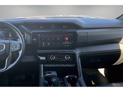 Used 2024 GMC Sierra 1500 AT4 w/ AT4 Premium Package AWD/4WD image 10