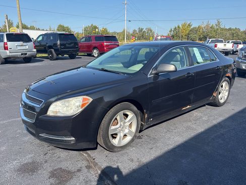 Used 2009 Chevrolet Malibu LS image 2
