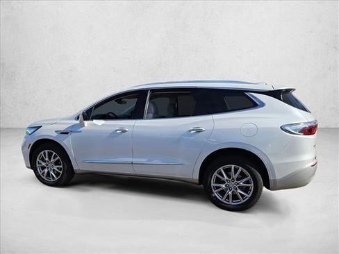 Used 2023 Buick Enclave Essence w/ Experience Buick Package image 6