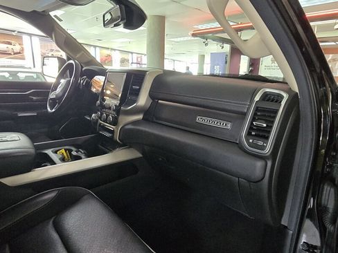 Used 2019 RAM 1500 Laramie AWD/4WD image 14
