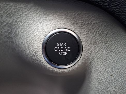 New 2026 Volvo XC40 B5 Plus w/ Protection Package Premier image 12