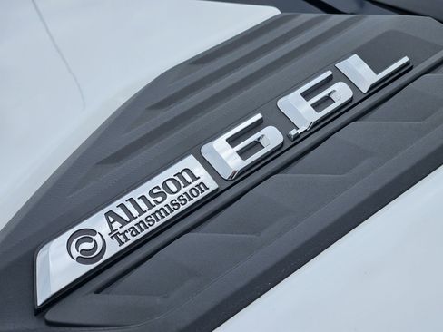 Used 2024 Chevrolet Silverado 2500 Custom w/ Custom Value Package image 16