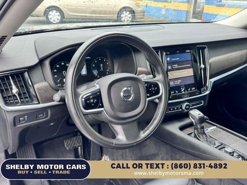 Used 2018 Volvo V90 T6 Cross Country w/ Convenience Package AWD/4WD image 9