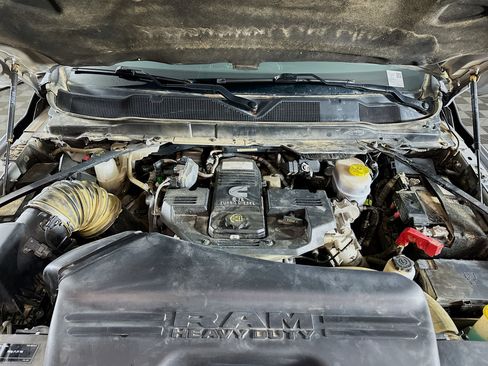 Used 2024 RAM 2500 Laramie image 32