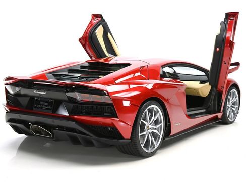 Used 2018 Lamborghini Aventador S AWD/4WD image 7