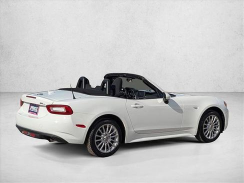 Used 2020 FIAT 124 Spider Classica w/ Technology Group image 5