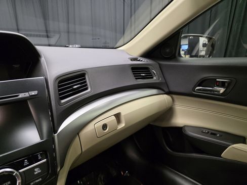 Used 2017 Acura ILX w/ Premium Package image 31